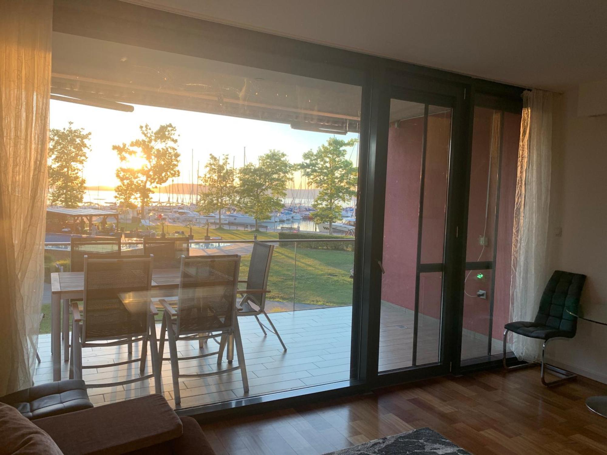 Bavaria Club Apartman 발라톤엘 외부 사진